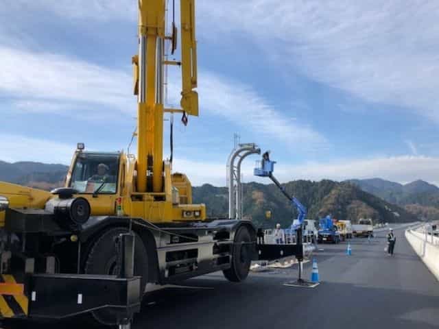 岐阜市の土木・建設工事 株式会社 AKメンテナンスの事業内容「高速道路標識」2