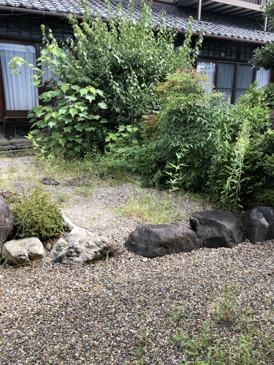 岐阜市の土木・建設工事・脱着式SP基礎 株式会社 AKメンテナンスの近況工事「お庭お手入れ、雑草駆除」