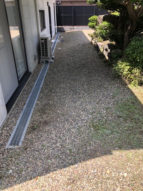 岐阜市の土木・建設工事・脱着式SP基礎 株式会社 AKメンテナンスの近況工事「お庭お手入れ、雑草駆除」