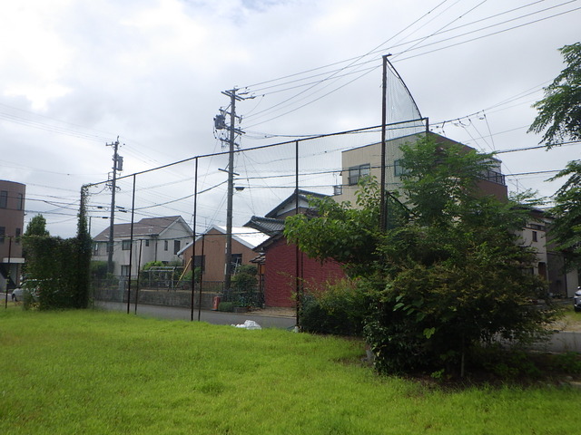 岐阜市の土木・建設工事・脱着式SP基礎 株式会社 AKメンテナンスの近況工事「子ども遊び場防球ネット撤去工事」